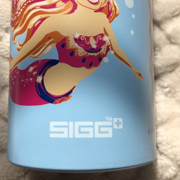 Water bottle. Sigg. Swiss made. Barbie!! New. - Picture 4 of 4